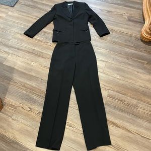 Tahari Arthur S. Levine Suit - size 12